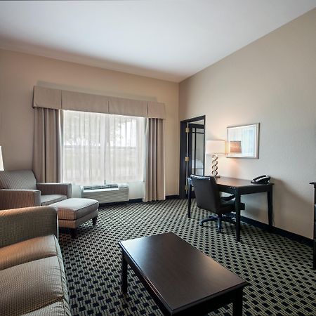 Holiday Inn Express & Suites - Green Bay East By Ihg Exterior photo