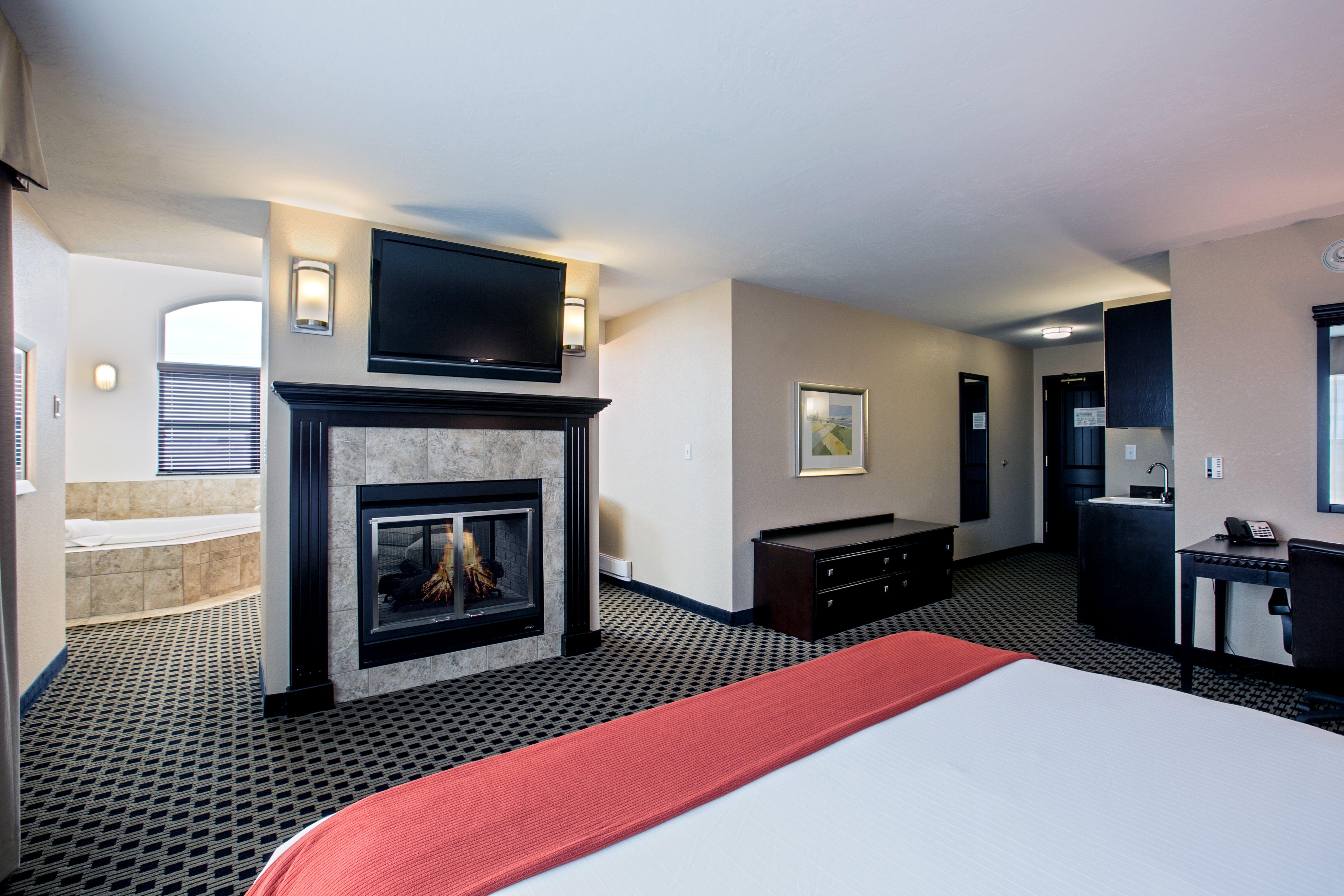 Holiday Inn Express & Suites - Green Bay East By Ihg Exterior photo