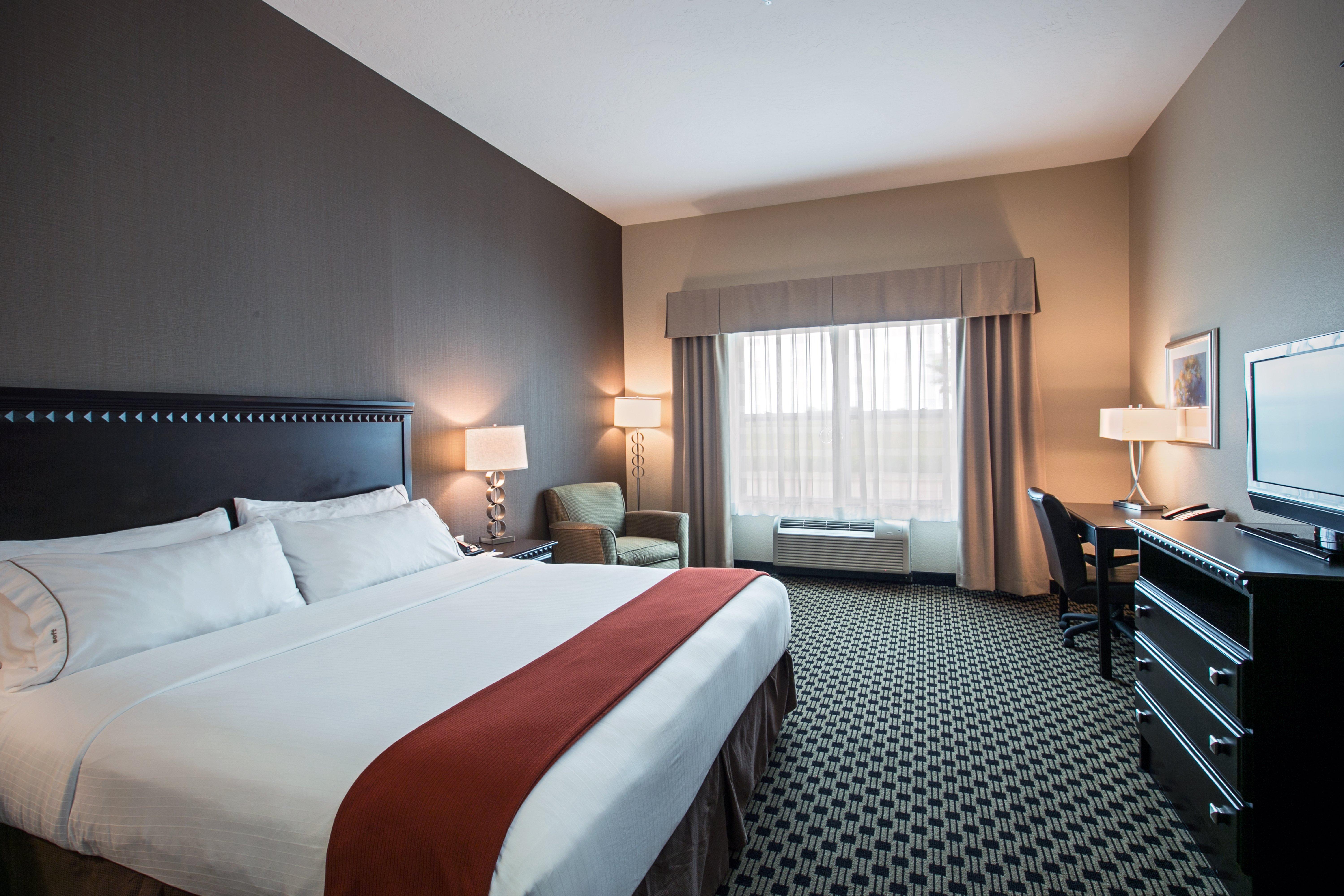 Holiday Inn Express & Suites - Green Bay East By Ihg Exterior photo