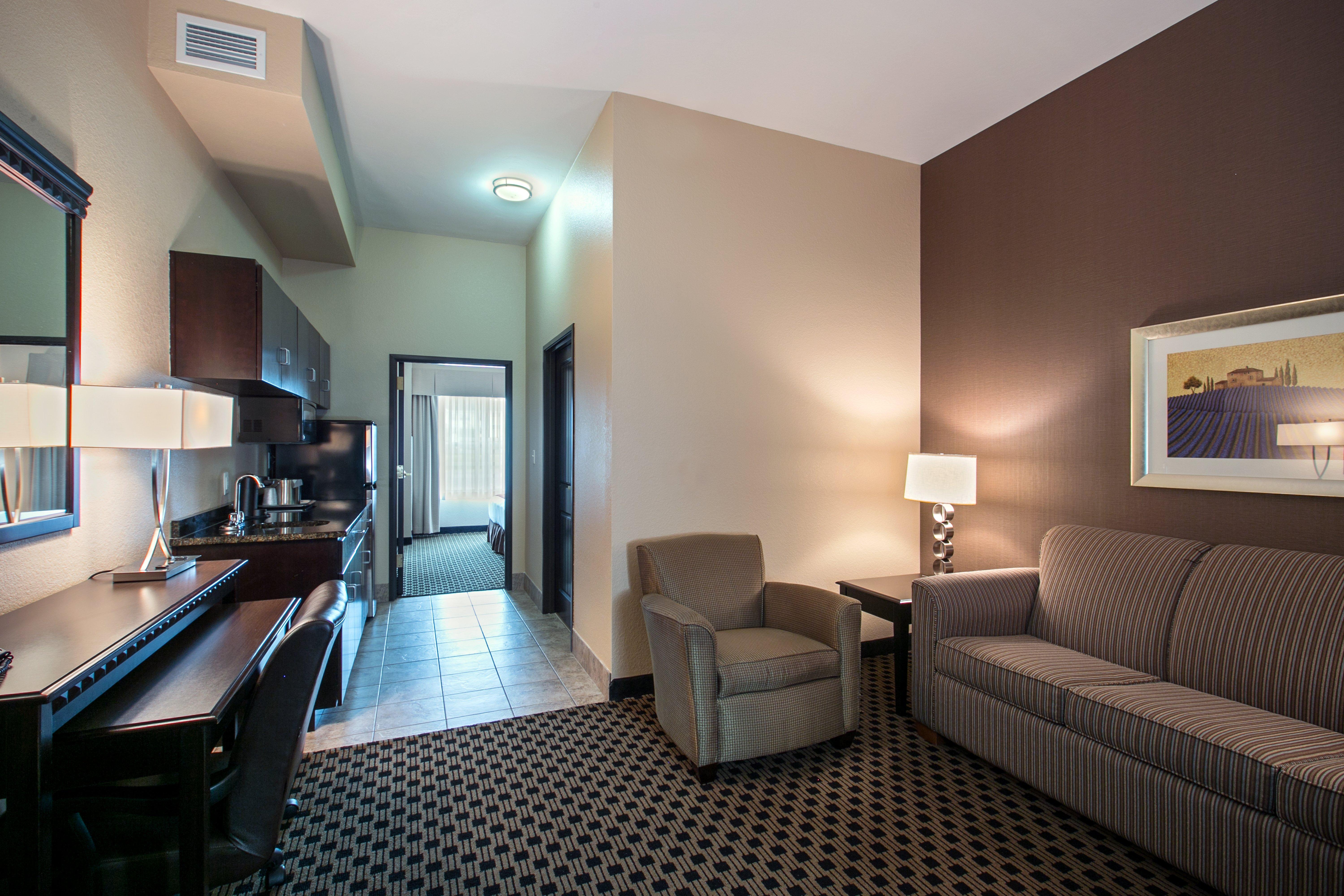 Holiday Inn Express & Suites - Green Bay East By Ihg Exterior photo