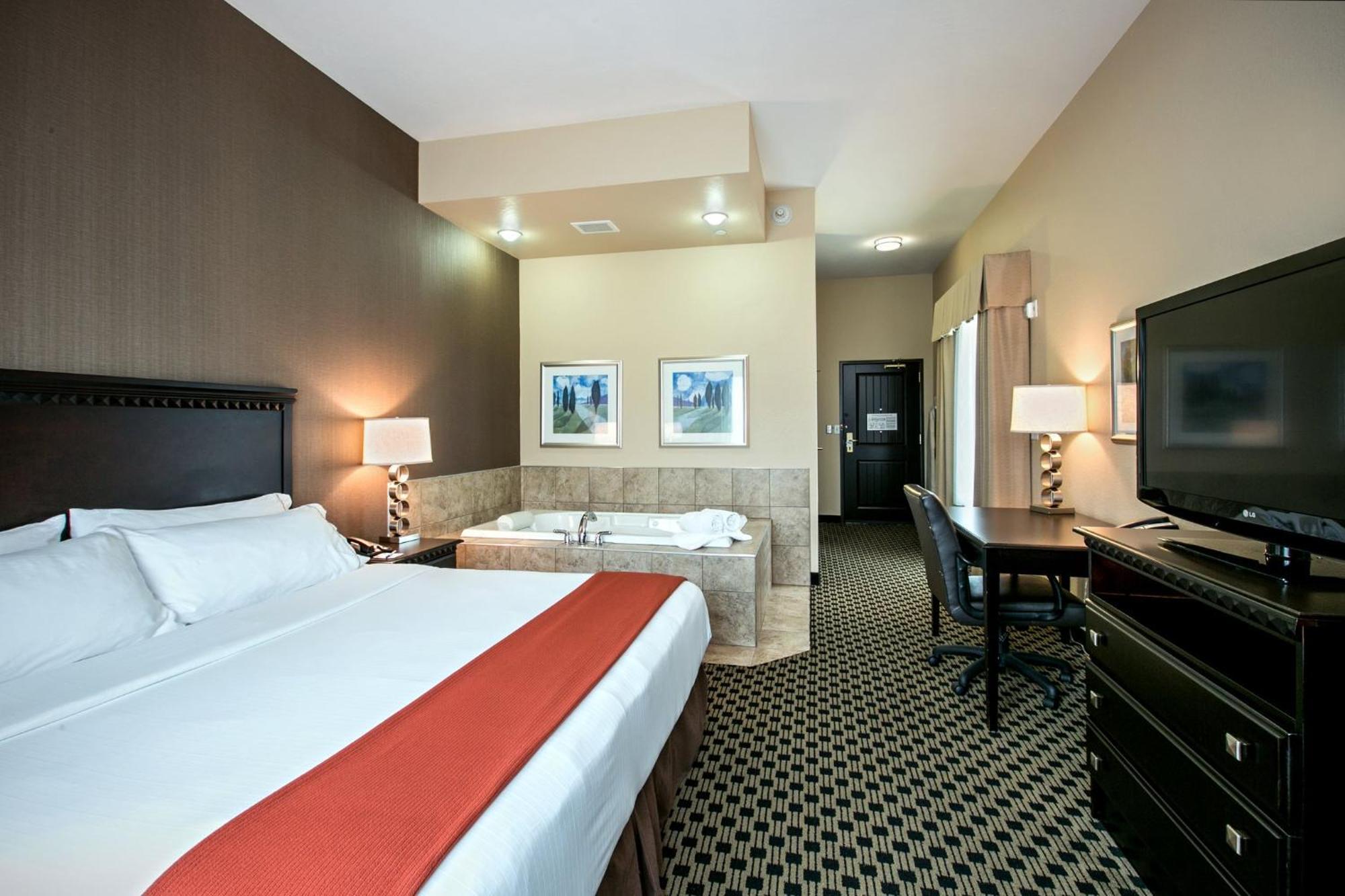 Holiday Inn Express & Suites - Green Bay East By Ihg Exterior photo