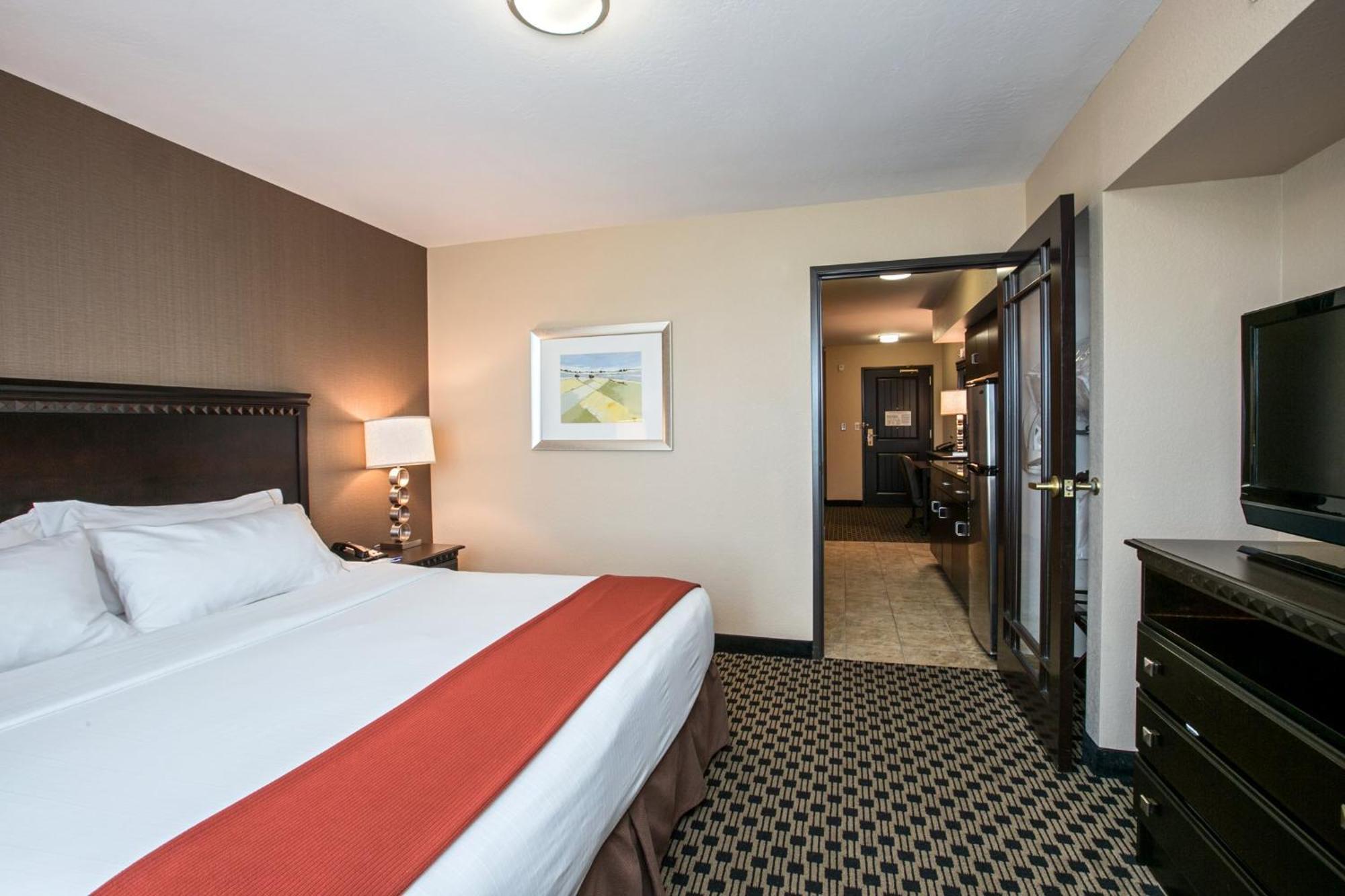 Holiday Inn Express & Suites - Green Bay East By Ihg Exterior photo