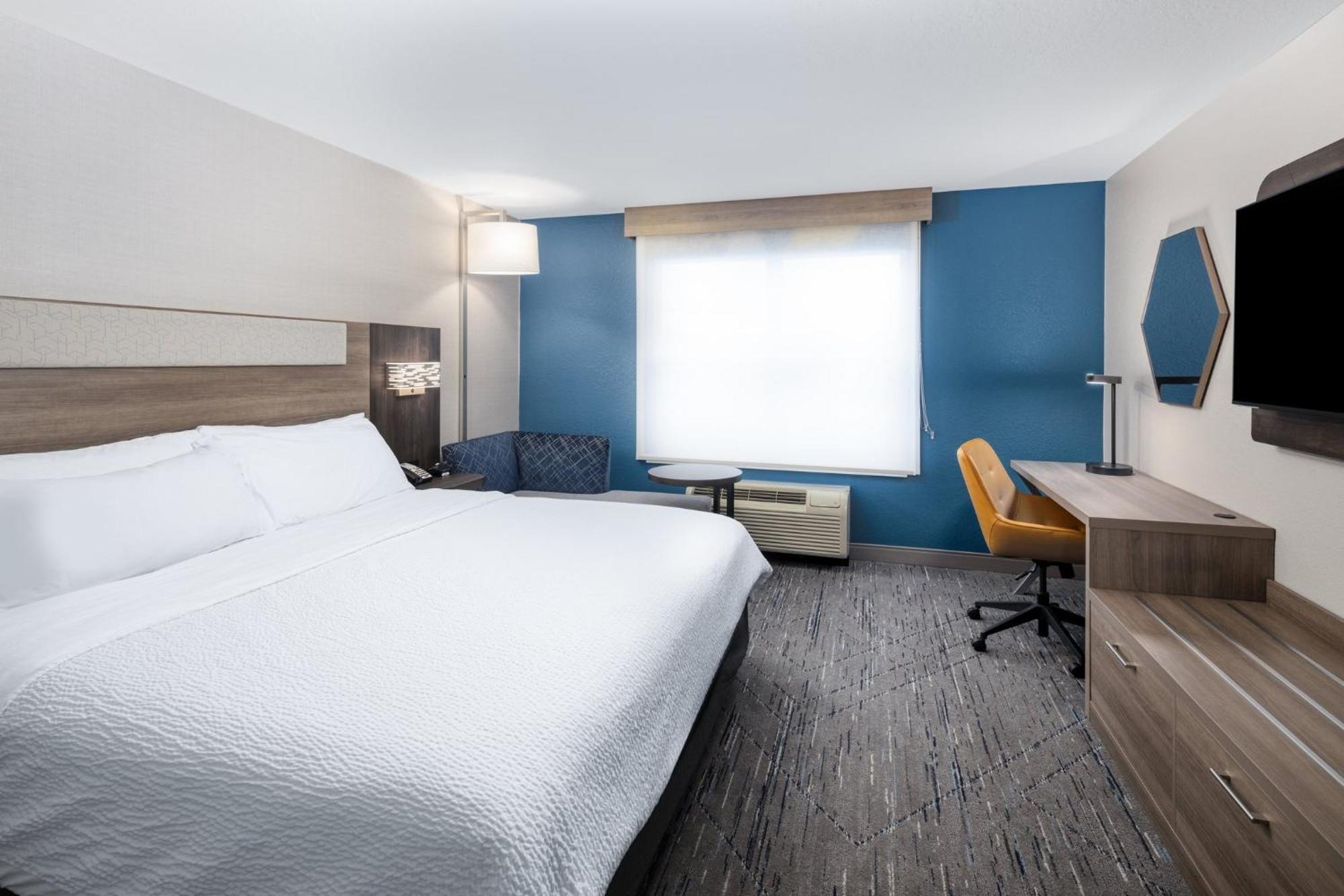 Holiday Inn Express & Suites - Green Bay East By Ihg Exterior photo