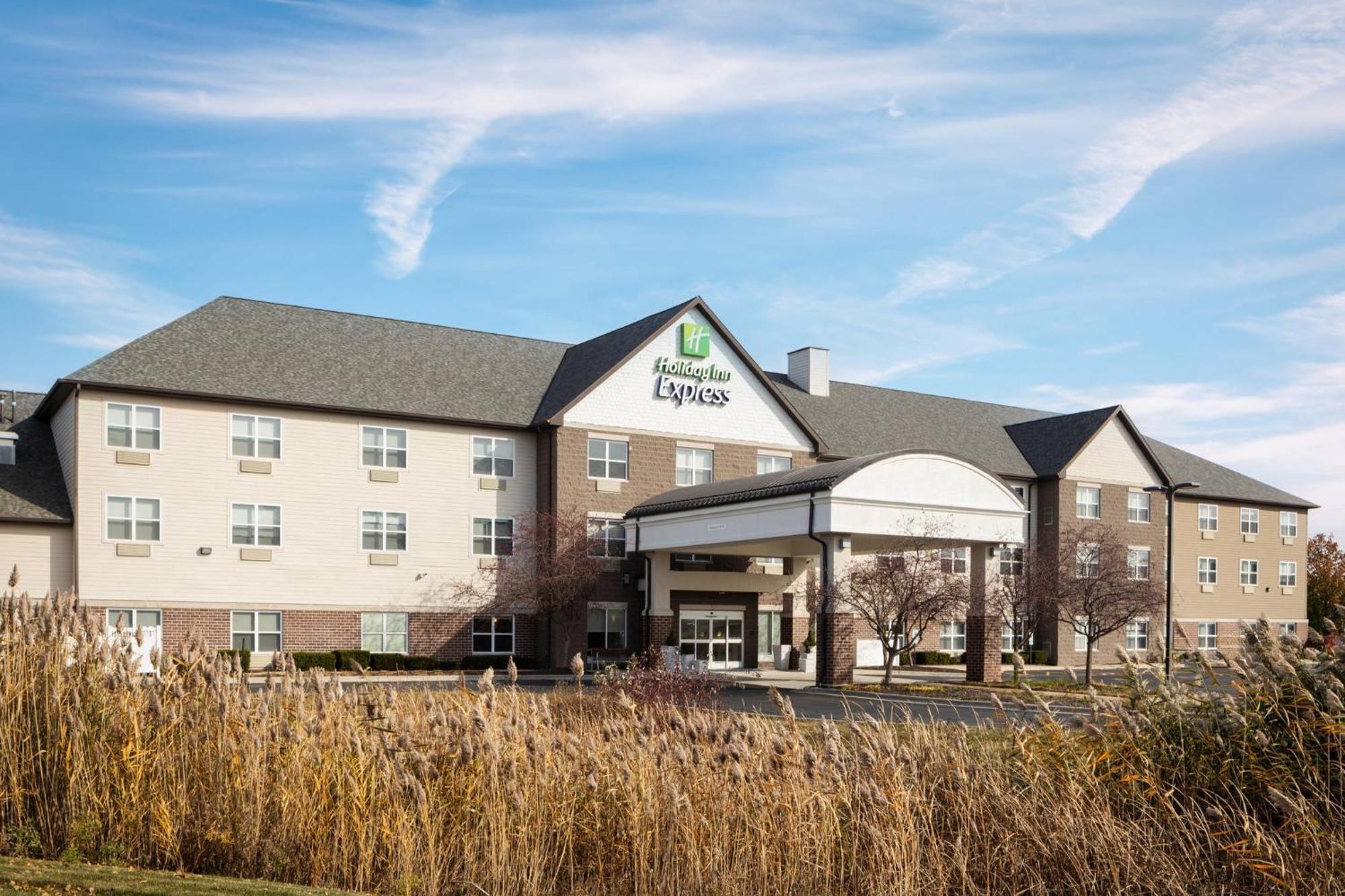 Holiday Inn Express & Suites - Green Bay East By Ihg Exterior photo