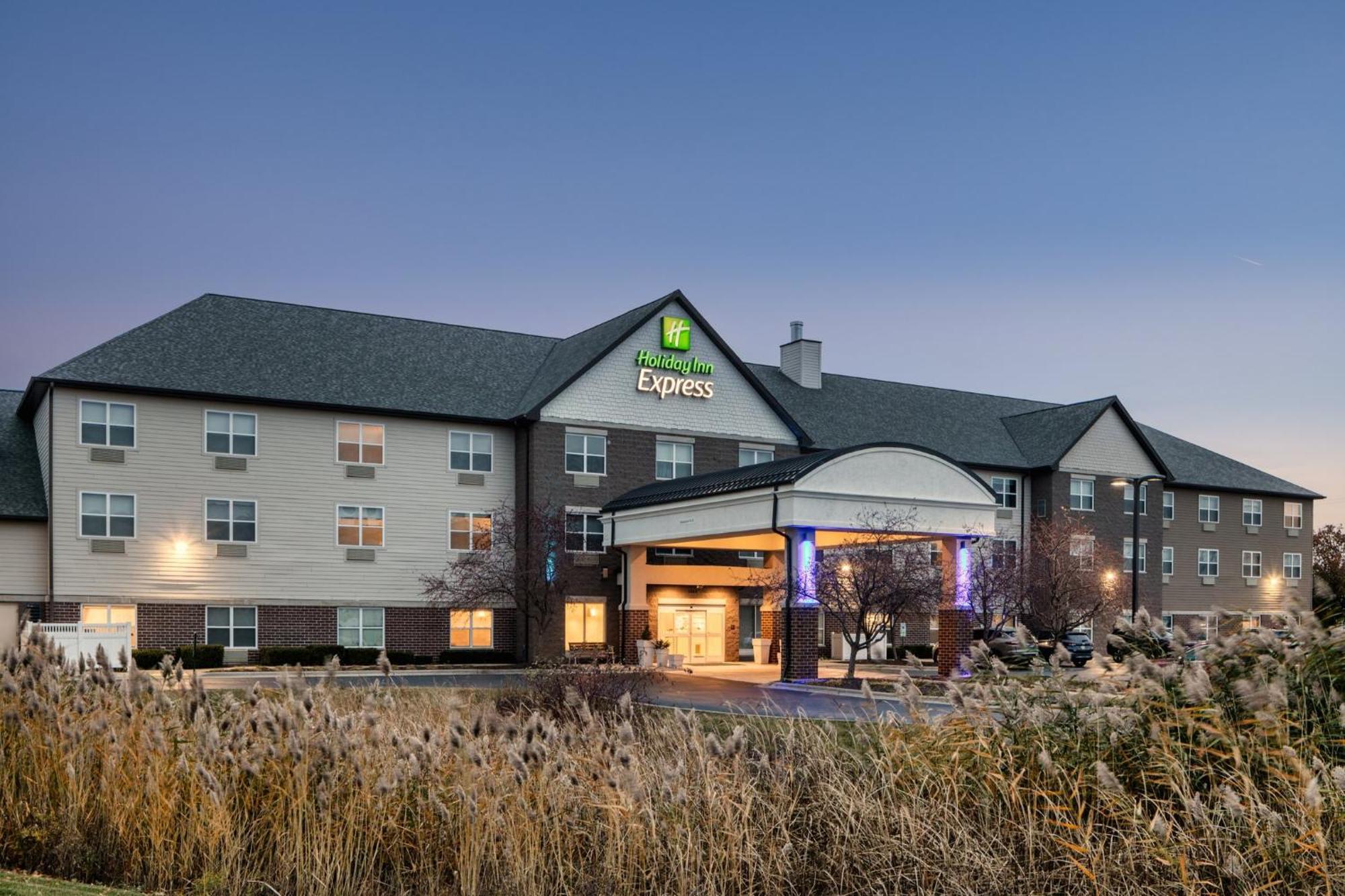 Holiday Inn Express & Suites - Green Bay East By Ihg Exterior photo