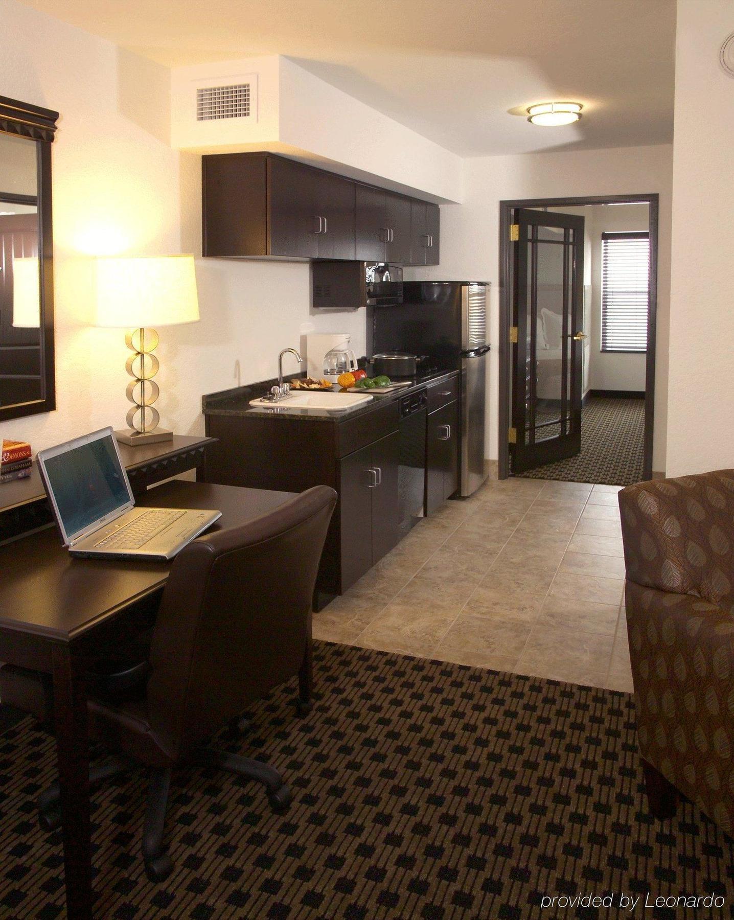Holiday Inn Express & Suites - Green Bay East By Ihg Exterior photo
