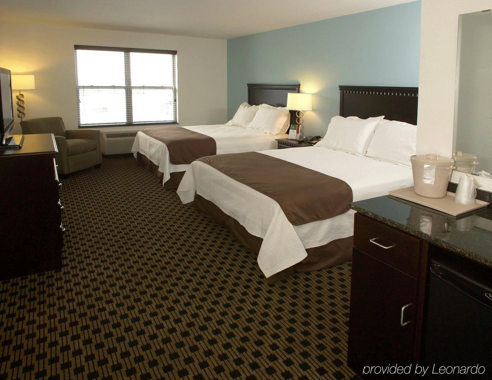 Holiday Inn Express & Suites - Green Bay East By Ihg Exterior photo